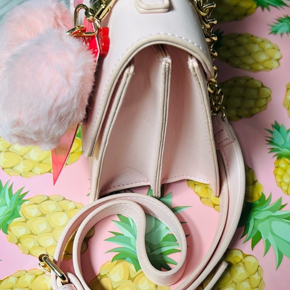 💕 Betsey Johnson Candy Heart Top Carry & Crossbody Handbag NWT - Picture 5 of 14
